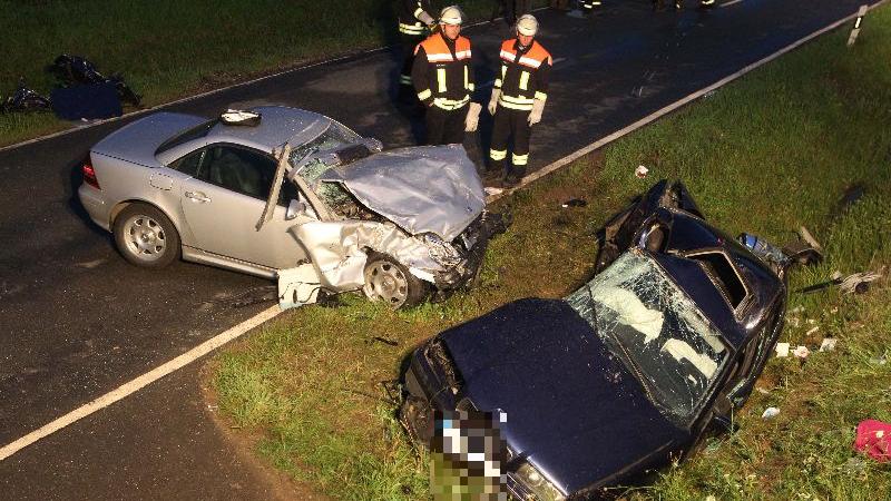 Vor dem Ortseingang von Weigelshofen verlor eine 22-Jährige die Kontrolle über ihr Fahrzeug.
