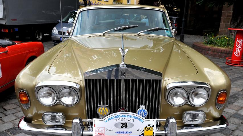 Auch ein Oldtimer aus der Edel-Schmiede von Rolls Royce fand den Weg nach Nürnberg.