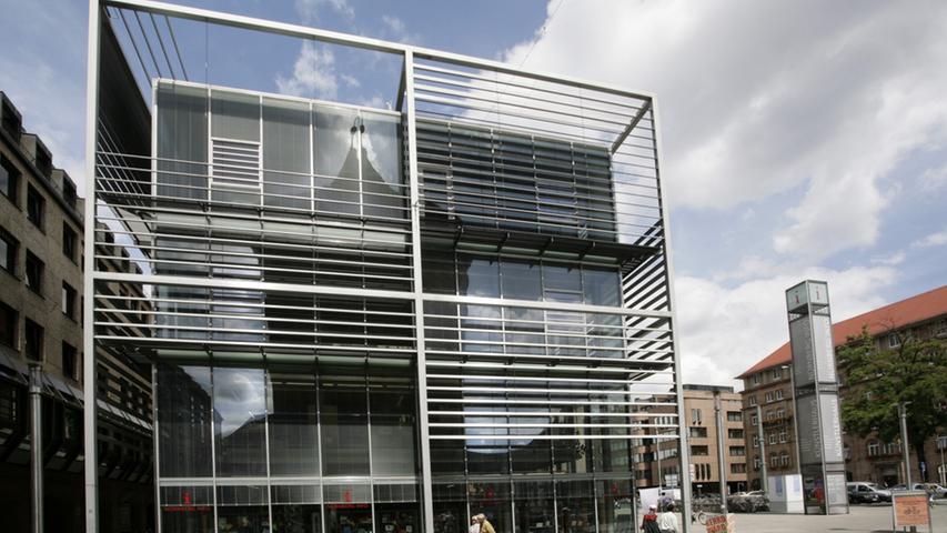 Anfang Dezember wurde das K4, ein städtisches Kulturzentrum in Nürnberg, eröffnet. Es ging aus dem KOMM, einem der ersten selbstverwalteten soziokulturellen Zentren in Deutschland, hervor.