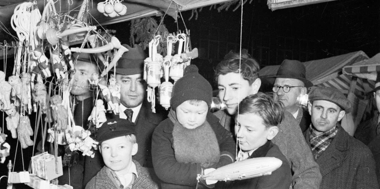 Historische Bilder vom Nürnberger Christkindlesmarkt ...