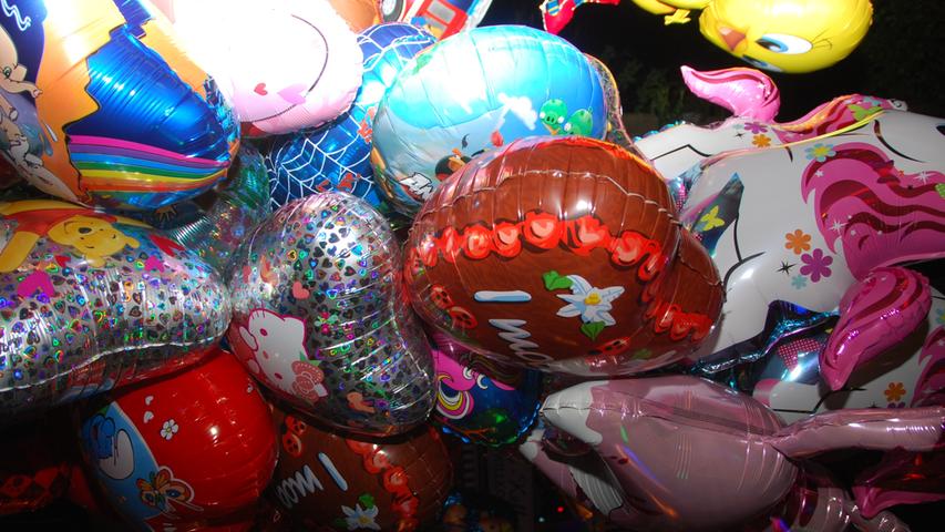 Ein Highlight für die kleineren Annafestgänger: bunte Heliumluftballons.