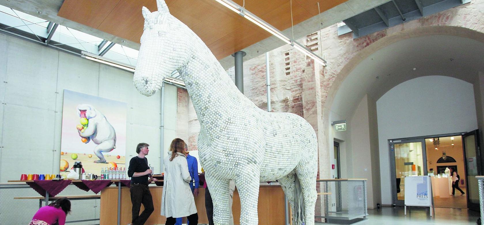 Streit um entsorgte Pferdeskulptur geht weiter 