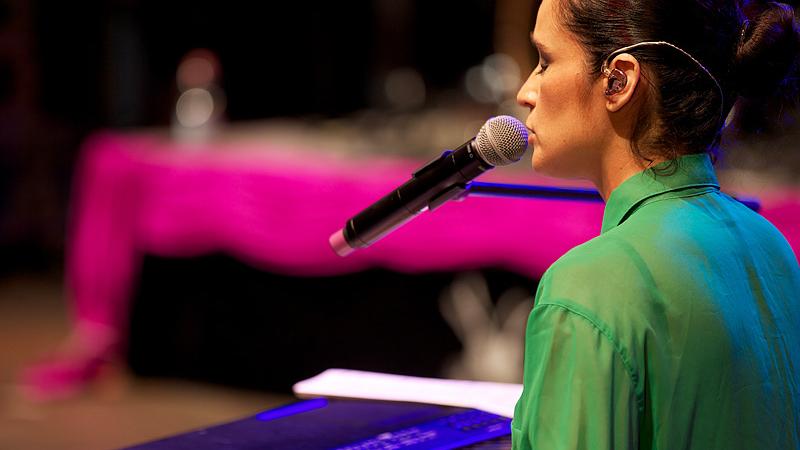 Gefühlvoll und kräftig zugleich: Die Stimme der aus Mexiko stammenden Julieta Venegas ist bemerkenswert.