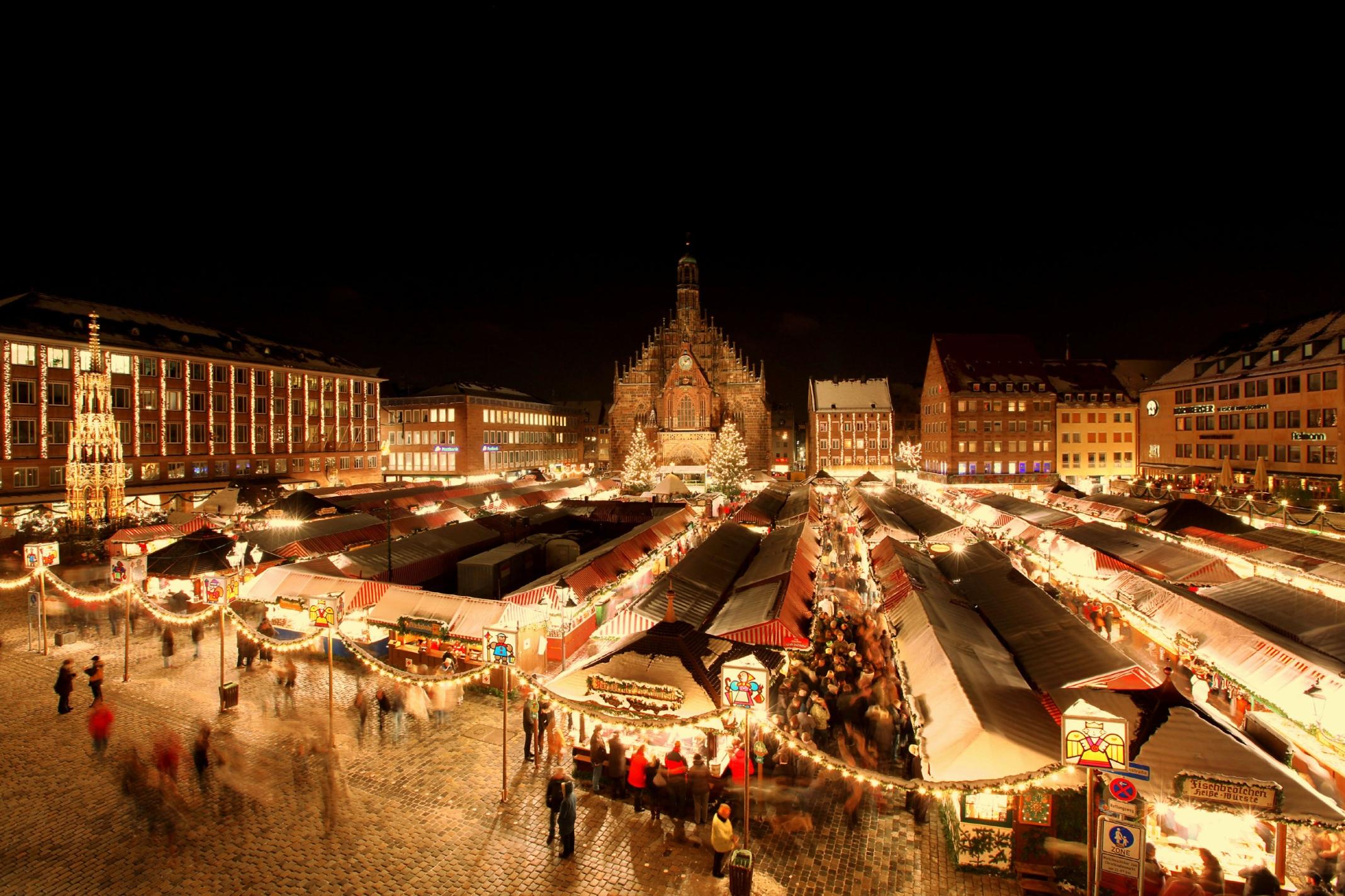 Der N&uuml;rnberger Christkindlesmarkt im Herzen von N&uuml;rnberg auf dem Hauptmarkt.