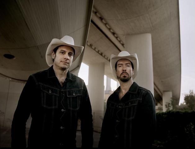 The BossHoss haben für viele Country-Musik und Cowboyhüte wieder salonfähig gemacht.