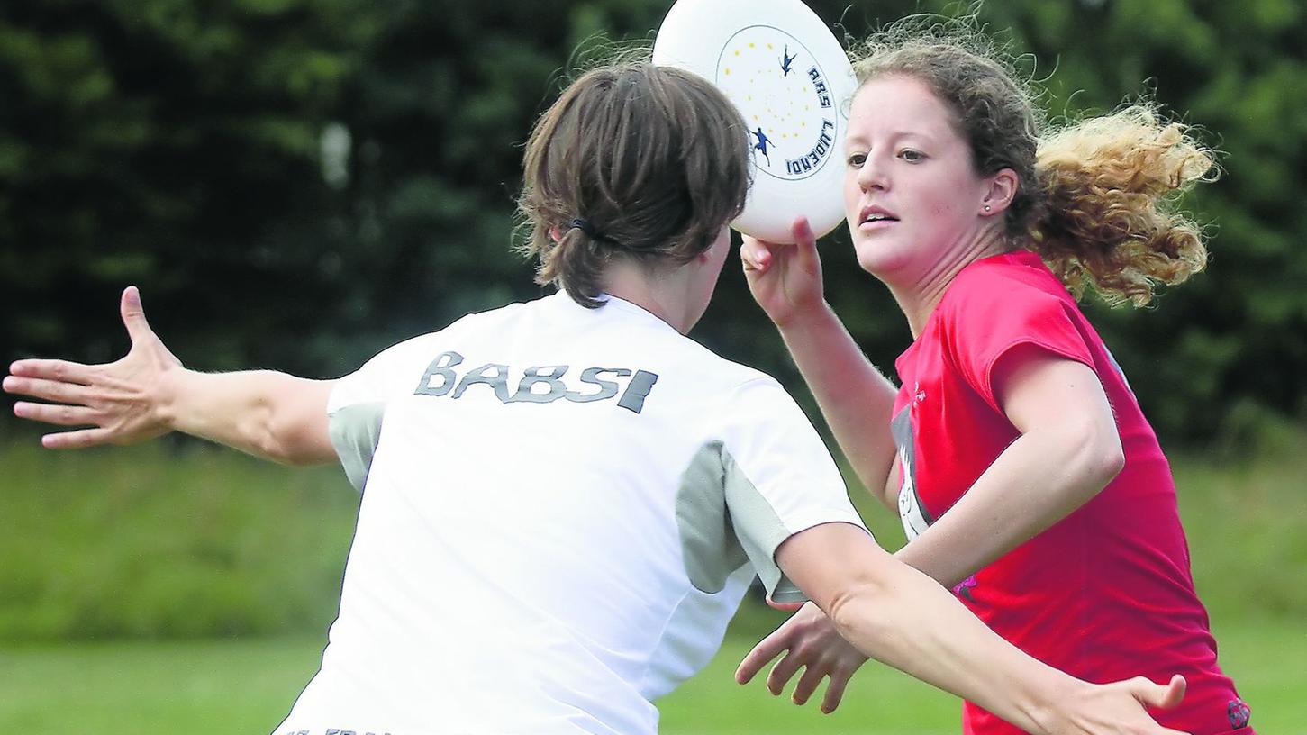 Im Ultimate Frisbee sind Fairness und Teamgeist Trumpf Im Ultimate Frisbee sind Fairness und Teamgeist Trumpf