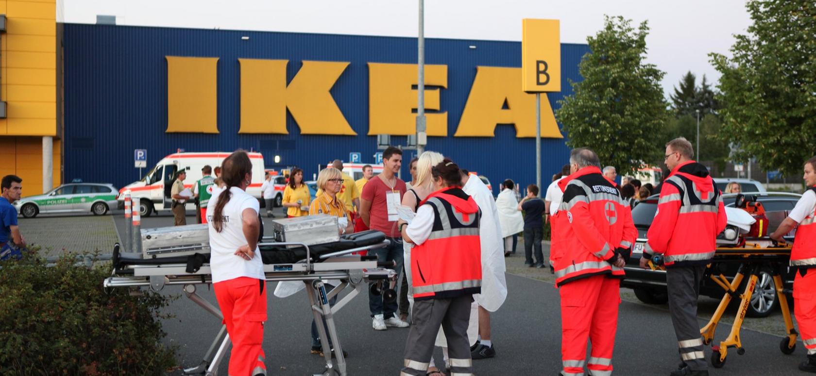Großalarm bei Ikea: Herkunft des Geruchs bleibt mysteriös