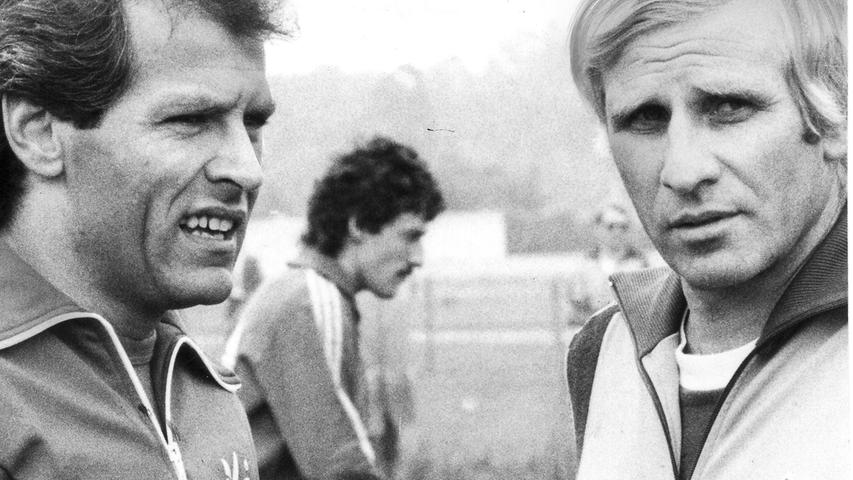 In der zweiten Reihe machte Popp das, was er davor und danach tun sollte: Dem Club helfen. Als Co-Trainer, Jugendkoordinator, Roth-Vertrauter und Spielerberater, der dem FCN den ein oder anderen interessanten Akteur zuschanzte. 1983/84 betreut der früher eisenharte Verteidiger – Schalkes Stan Libuda soll sich vor Begegnungen stets aus Angst übergeben haben – den Club nochmal für eine Partie als Hauptverantwortlicher, ehe Heinz Höher zum Zug kommt. In der zweiten Reihe machte Popp das, was er davor und danach tun sollte: Dem Club helfen. Als Co-Trainer, Jugendkoordinator, Roth-Vertrauter und Spielerberater, der dem FCN den ein oder anderen interessanten Akteur zuschanzte. 1983/84 betreut der früher eisenharte Verteidiger – Schalkes Stan Libuda soll sich vor Begegnungen stets aus Angst übergeben haben – den Club nochmal für eine Partie als Hauptverantwortlicher, ehe Heinz Höher zum Zug kommt.