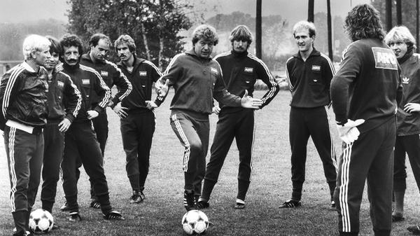 Das Ruder sollte Rudi Kröner herumreißen, doch am Nikolaustag des Jahres 1983 war für Kröner bereits alles wieder vorbei. Bis Jahresende übernahm wieder Fritz Popp interimsmäßig das Ruder.