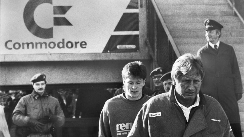 Mit Heinz Höher ging es in die 2. Liga, 1985 aber postwendend zurück ins Oberhaus. Drei Jahre später war der FCN mit Höher in Europa angekommen. Höher und der FCN - da war doch noch was? Richtig, bundesweit bekannt ...