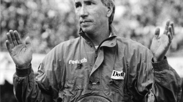 Im folgenden Jahr gelang ihm jedoch der direkte Wiederaufstieg in die 2. Bundesliga. Die anschließende Saison verlief aber äußerst schlecht und wieder einmal ging das Abstiegsgespenst in Nürnberg um. Deshalb wurde Entenmann am 30. August 1997 entlassen.