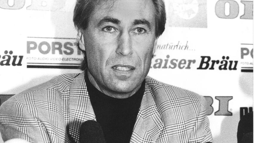 Weniger beliebt war Dieter Renner. Dennoch schaffte es der schwäbische Landsmann von Entenmann den Club zur Winterpause der Spielzeit 1993/94 auf einem Nichtabstiegsplatz zu halten.