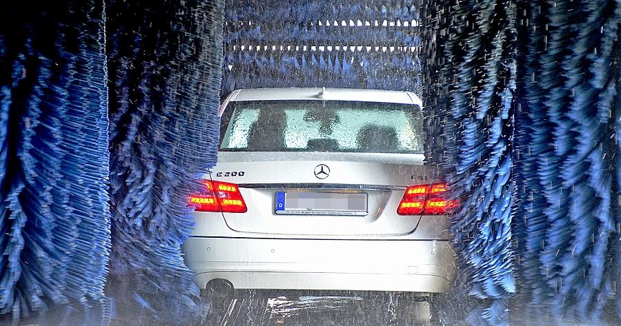 In Rednitzhembach Auch Sonntags In Die Auto Waschanlage Rednitzhembach Nordbayern De