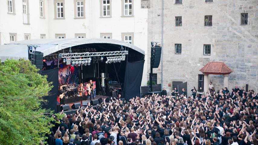 Gothic, Mittelalter-Rock und Folk-Metal - das Schlosshof Festival ist seit vielen Jahren Anlaufpunkt für alle, die es musikalisch etwas ausgefallender mögen.
