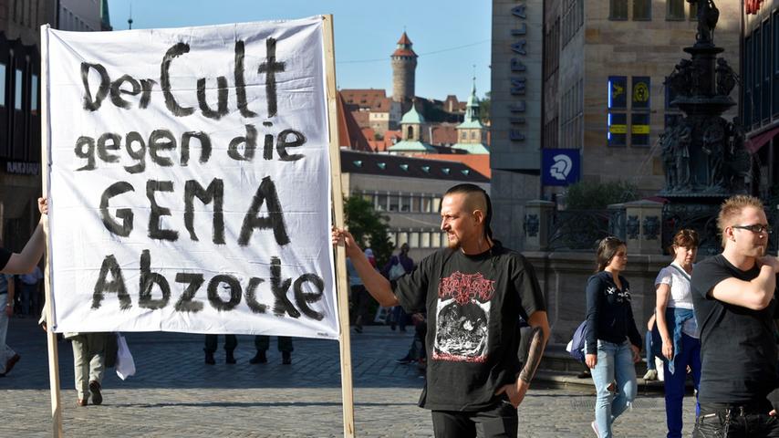 300 Nürnberger demonstrieren gegen die Gema