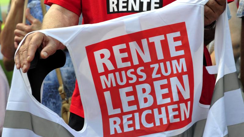 Proteste gegen die Rentenpolitik gibt es seit längerem. Mit den "Fridays gegen Altersarmut" formiert sich nun eine neue Bewegung.