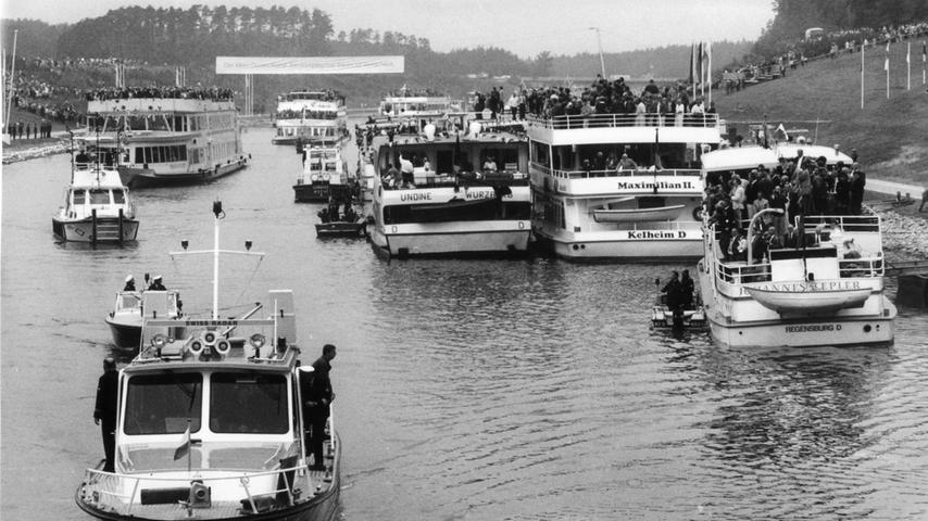 Reger Verkehr: die Dampferparade bei der Eröffnung im Jahr 1992.
