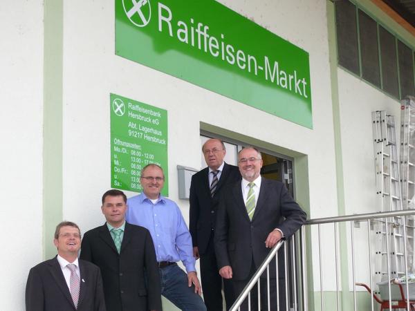 Baywa Und Raiffeisenbank Bundeln Ihre Krafte Altdorf Hersbruck Nordbayern De