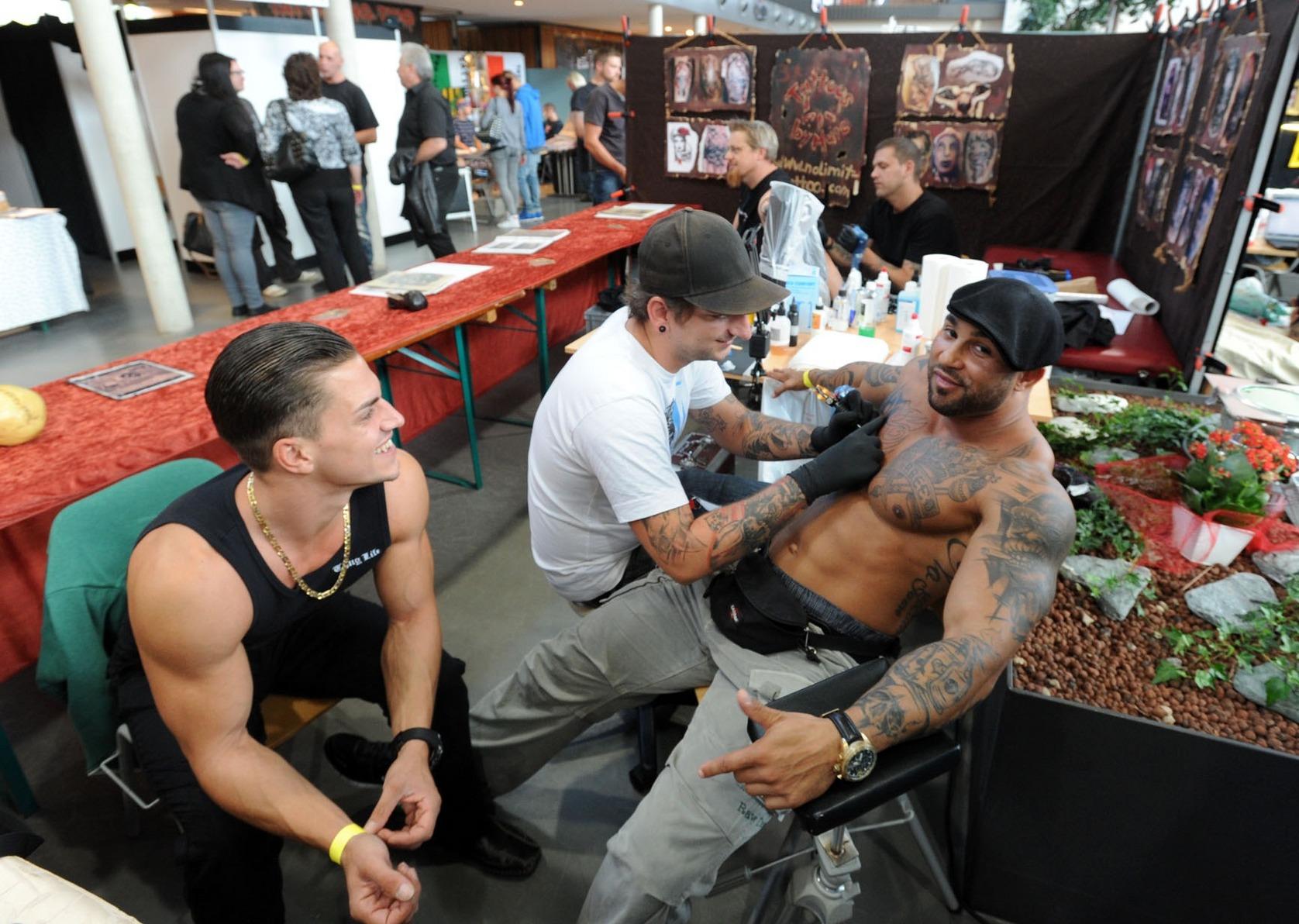 Die Szene trifft sich bei der zweiten TattooMesse in Fürth Fürth