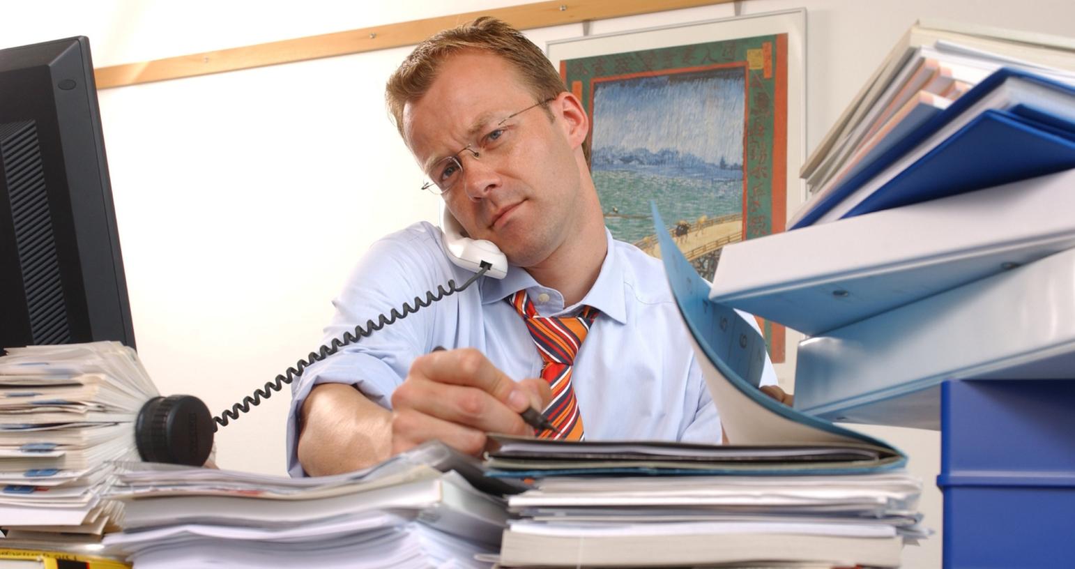 Hektik im Alltag, Stress im Job. Wer leistungsfähig sein will, darf auf Pausen und Erholung nicht verzichten. Hektik im Alltag, Stress im Job. Wer leistungsfähig sein will, darf auf Pausen und Erholung nicht verzichten.