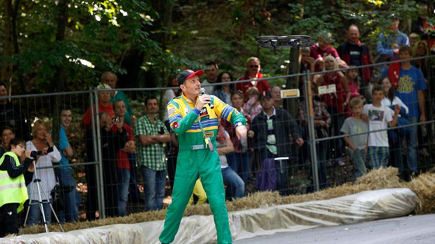 Rasante Fahrten, waghalsige Piloten: Bobby-Car-Rennen 2012