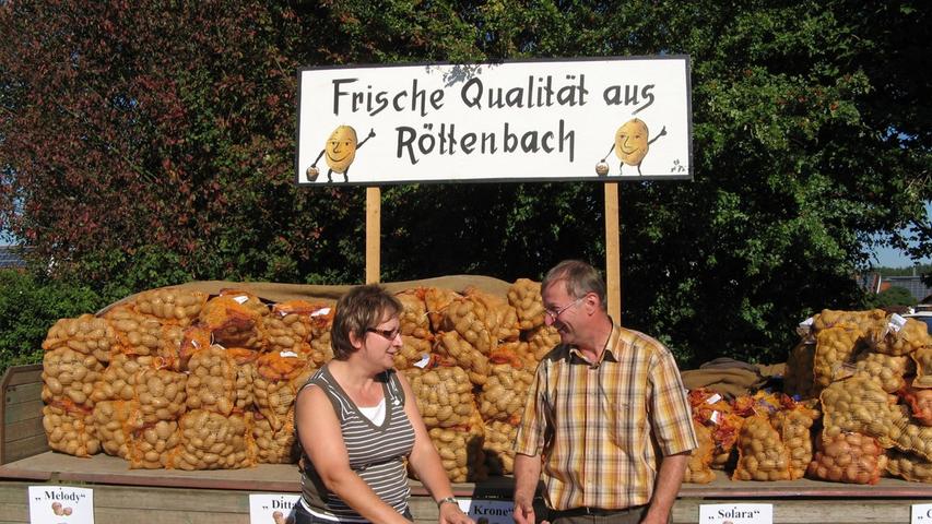 Am 7. Oktober findet in Röttenbach zum 13. Mal der Kartoffelmarkt des Landkreises Roth statt. Neben einem großen Rahmenprogramm für Jung und Alt können natürlich vor allem viele Spezialitäten rund um die schmackhafte Knolle gekostet werden.