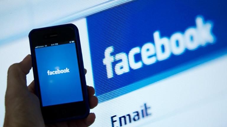 Betrüger versuchen, Facebook-Mitgliedern mit einer "Zong-SMS" das Geld aus der Tasche zu ziehen. Betrüger versuchen, Facebook-Mitgliedern mit einer "Zong-SMS" das Geld aus der Tasche zu ziehen.