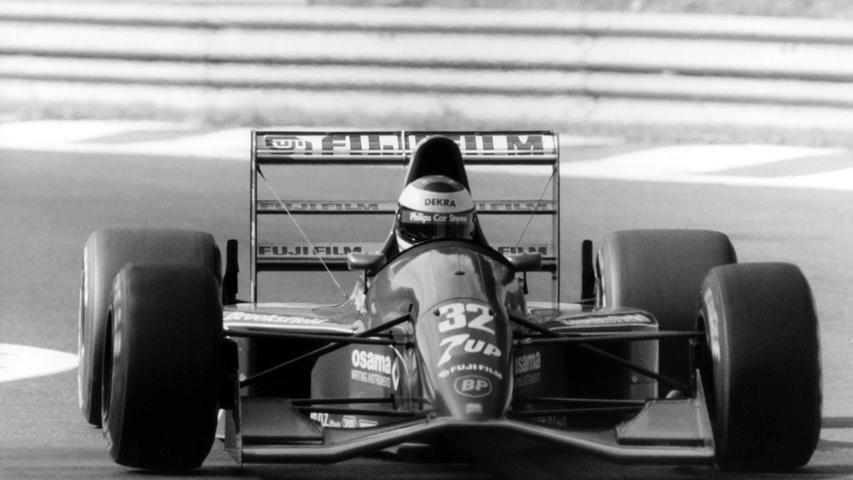 Begonnen hatte Schumachers Ausnahmekarriere im Jahre 1991. Der Kerpener sprang beim Großen Preis von Belgien für den Jordan-Ford-Piloten Bertrand Gachot ein, der nach einem Angriff auf einen Taxifahrer im Gefängnis saß. Quasi aus dem Nichts eroberte er im Qualifying einen respektablen siebten Platz, schied im Rennen aber bereits nach wenigen hundert Metern mit einem Kupplungsschaden aus.