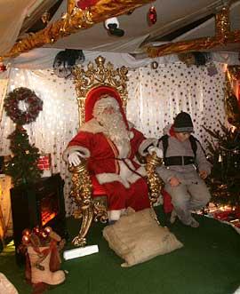 Das Nikolaushaus auf der Nürnberger Kinderweihnacht