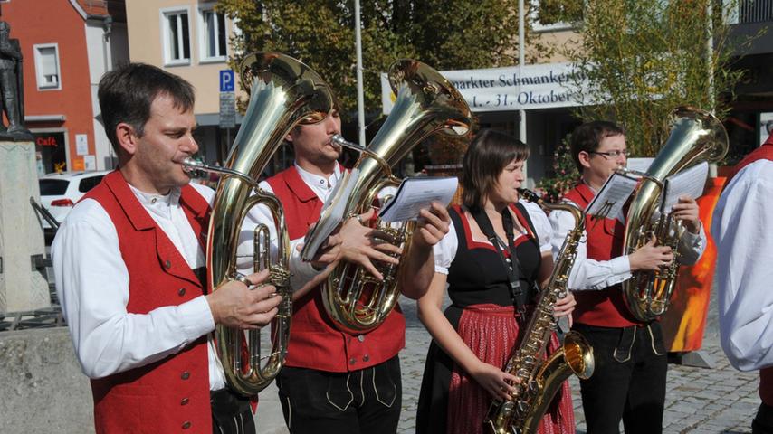 Blasmusik lässt Neumarkt erklingen