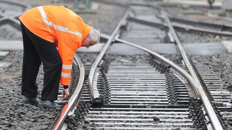 20 Millionen Euro sollen künftig in den Bau von sieben Weichen und zusätzlichen Signalen bei Fürth-Unterfarrnbach investiert werden.