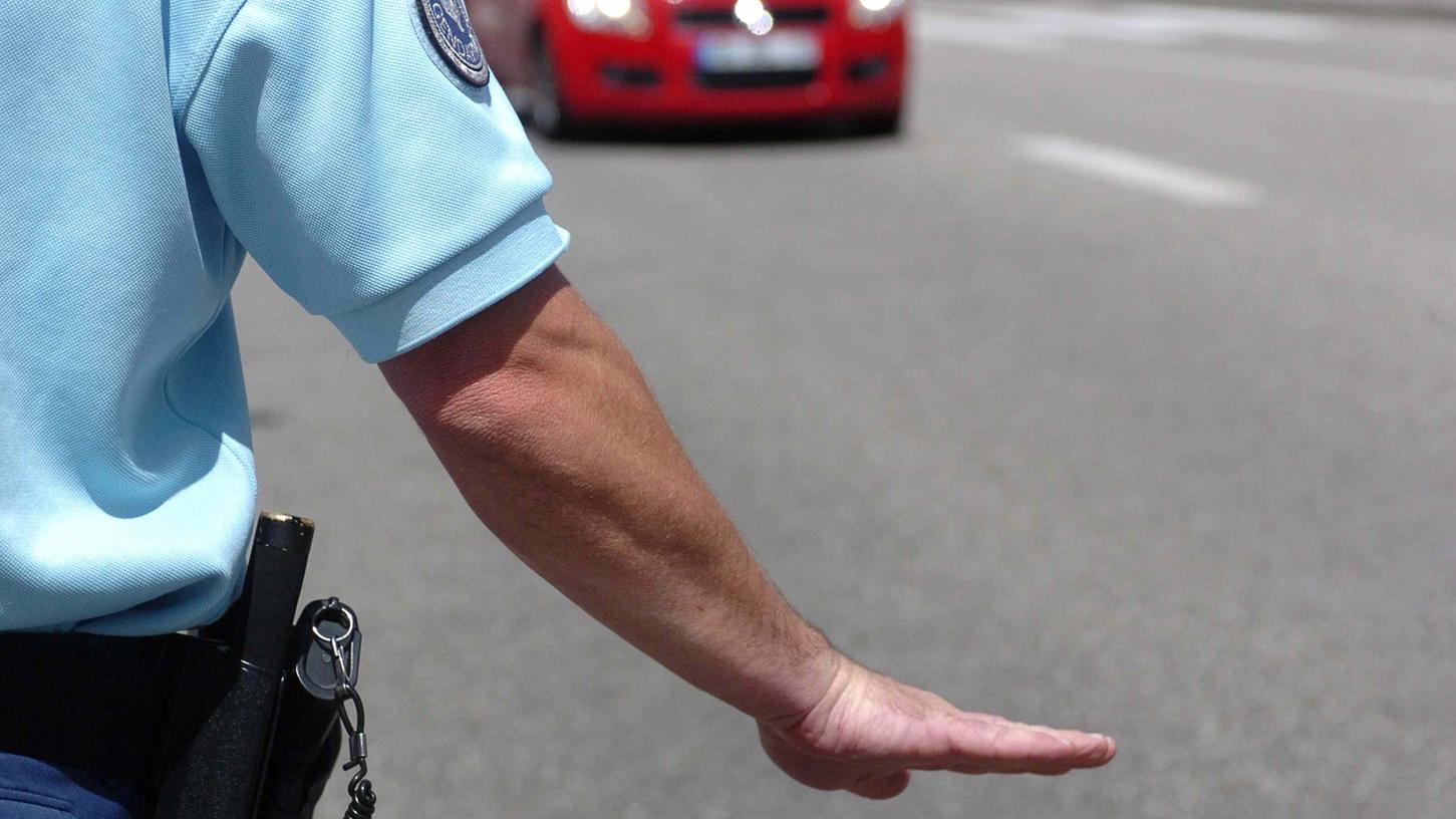2,26 Promille stellten Polizisten bei einem 36-jährigen Autofahrer in Bamberg fest. (Symbolbild)