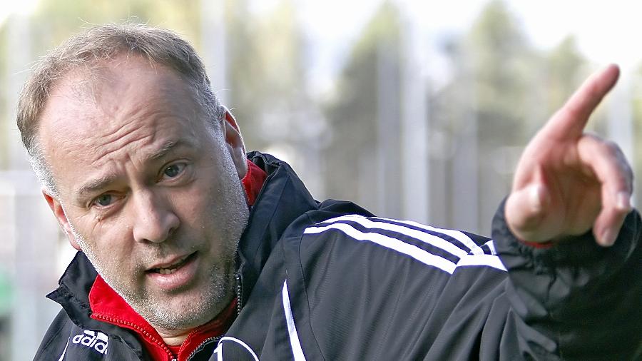 Peter Wießmeier gibt bei den Club-Damen die Richtung vor. Peter Wießmeier gibt bei den Club-Damen die Richtung vor.
