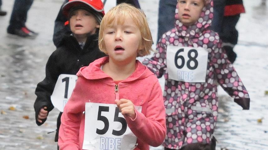 „Goldene Meilen“: Regen bei den Bambinis, Rekord beim Halbmarathon