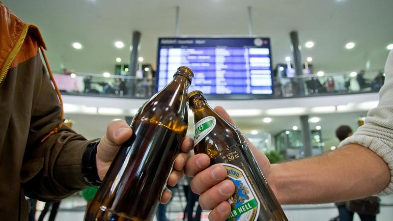 Dass die Trinkerei im Umgriff des Hauptbahnhofs auch Hemmschwellen sinken lässt, belegt der Sicherheitsbericht.