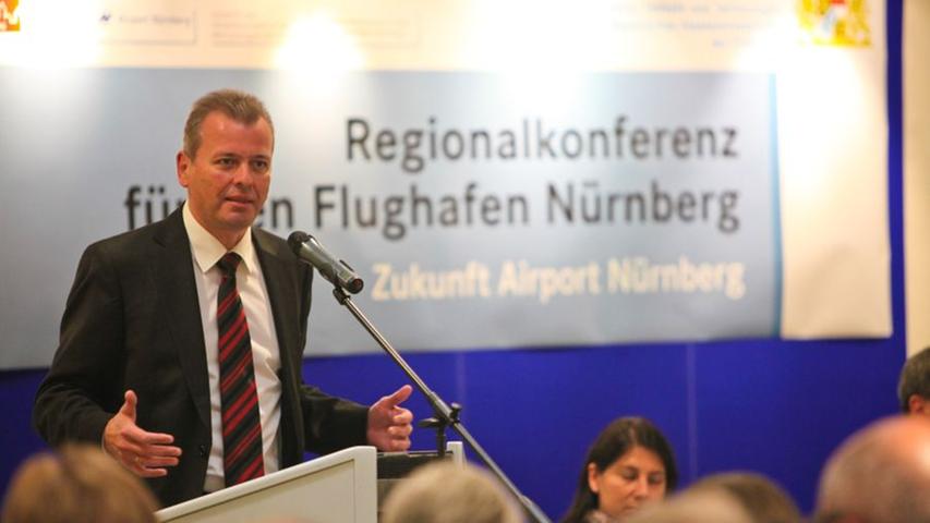 Politiker diskutieren über die Zukunft des Nürnberger Flughafens 