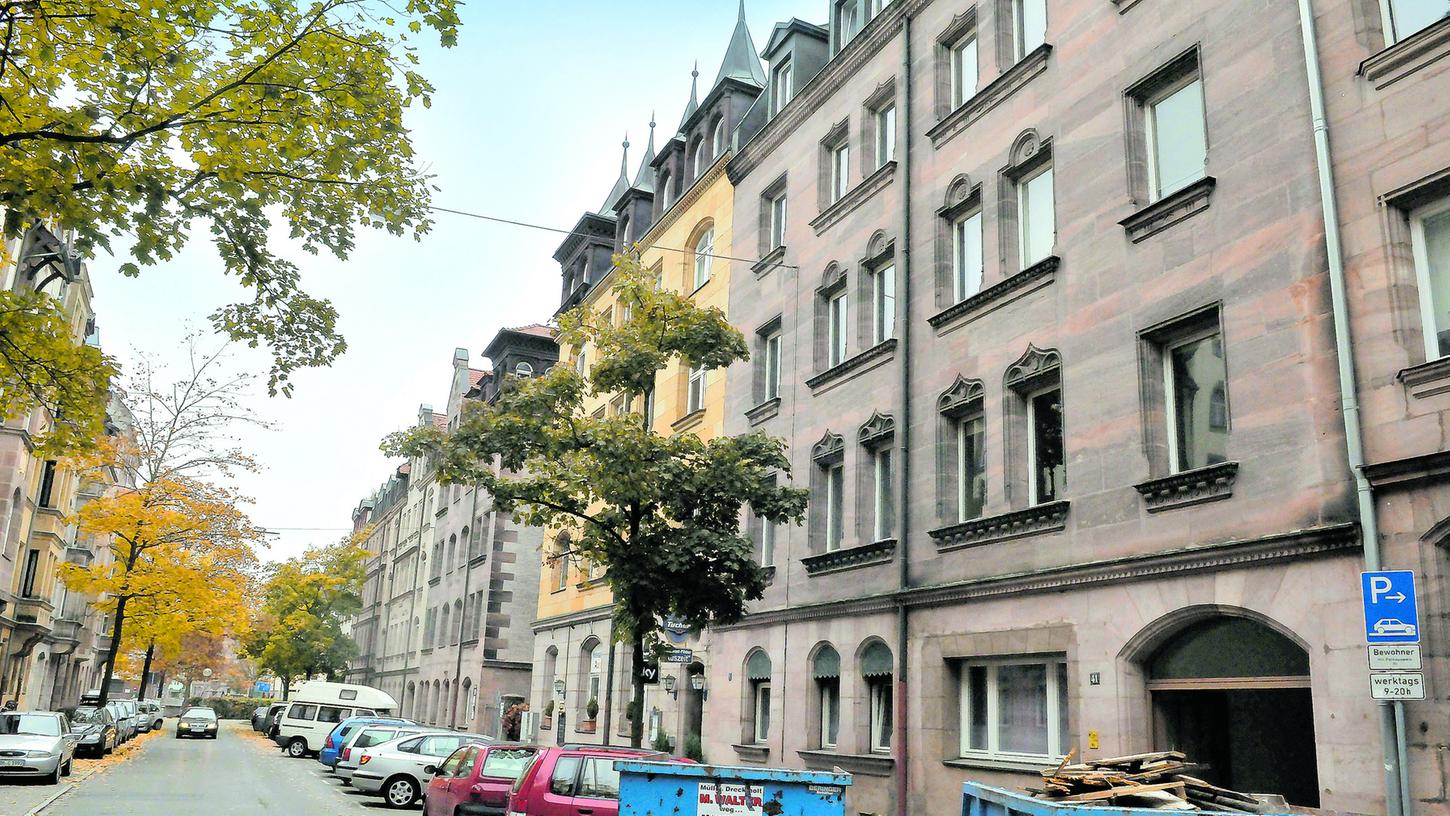 Verschwinden Sandstein-Schnörkel unter Styropor? Verschwinden Sandstein-Schnörkel unter Styropor?