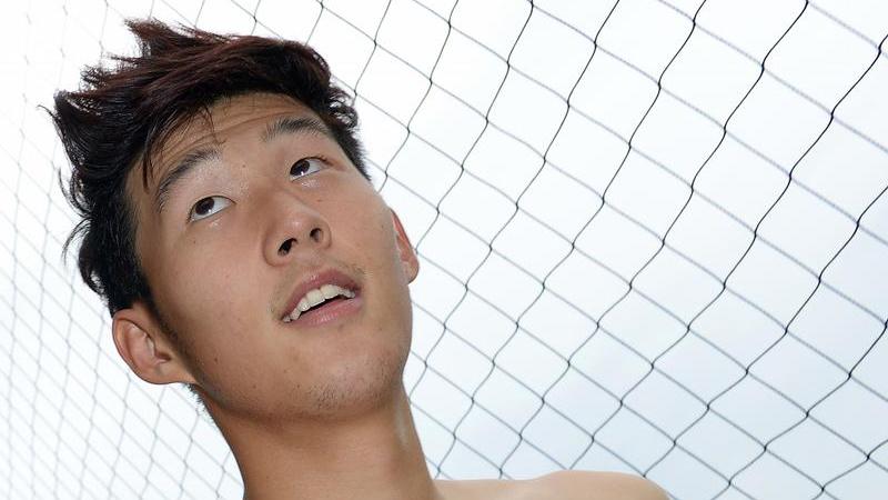 22 Jahre jung ist der Südkoreaner Heung-Min Son, der derzeit bei Bayer 04 Leverkusen unter Vertrag steht. Und süß ist der WM-Teilnehmer der Werkself allemal.