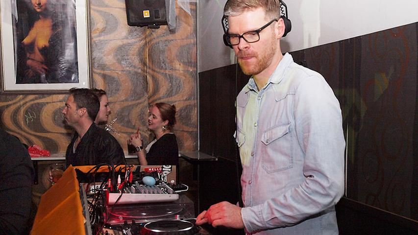 Exklusive elektronische Klänge gab es in der Mitte bei Gregor Tresher, dem Top-DJ aus Frankfurt.