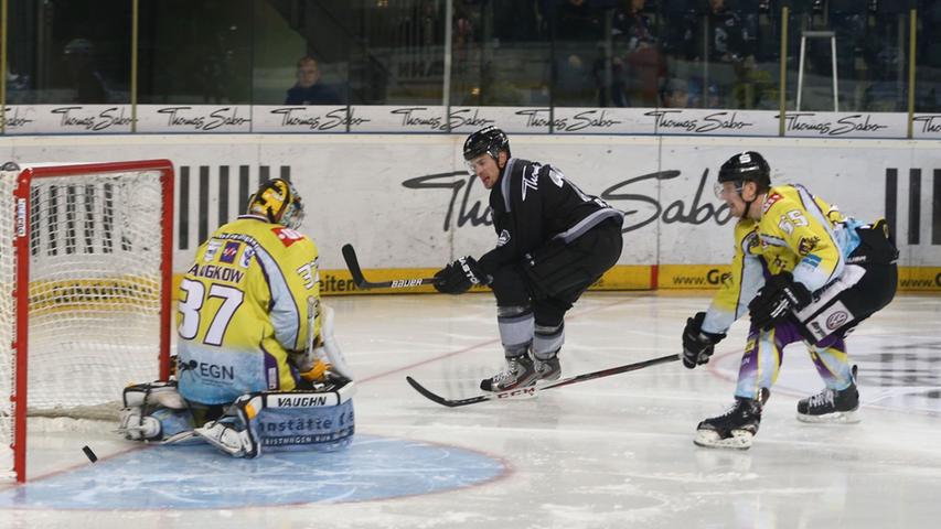 Ice Tigers kassieren Pleite im Penaltyschießen gegen Krefeld