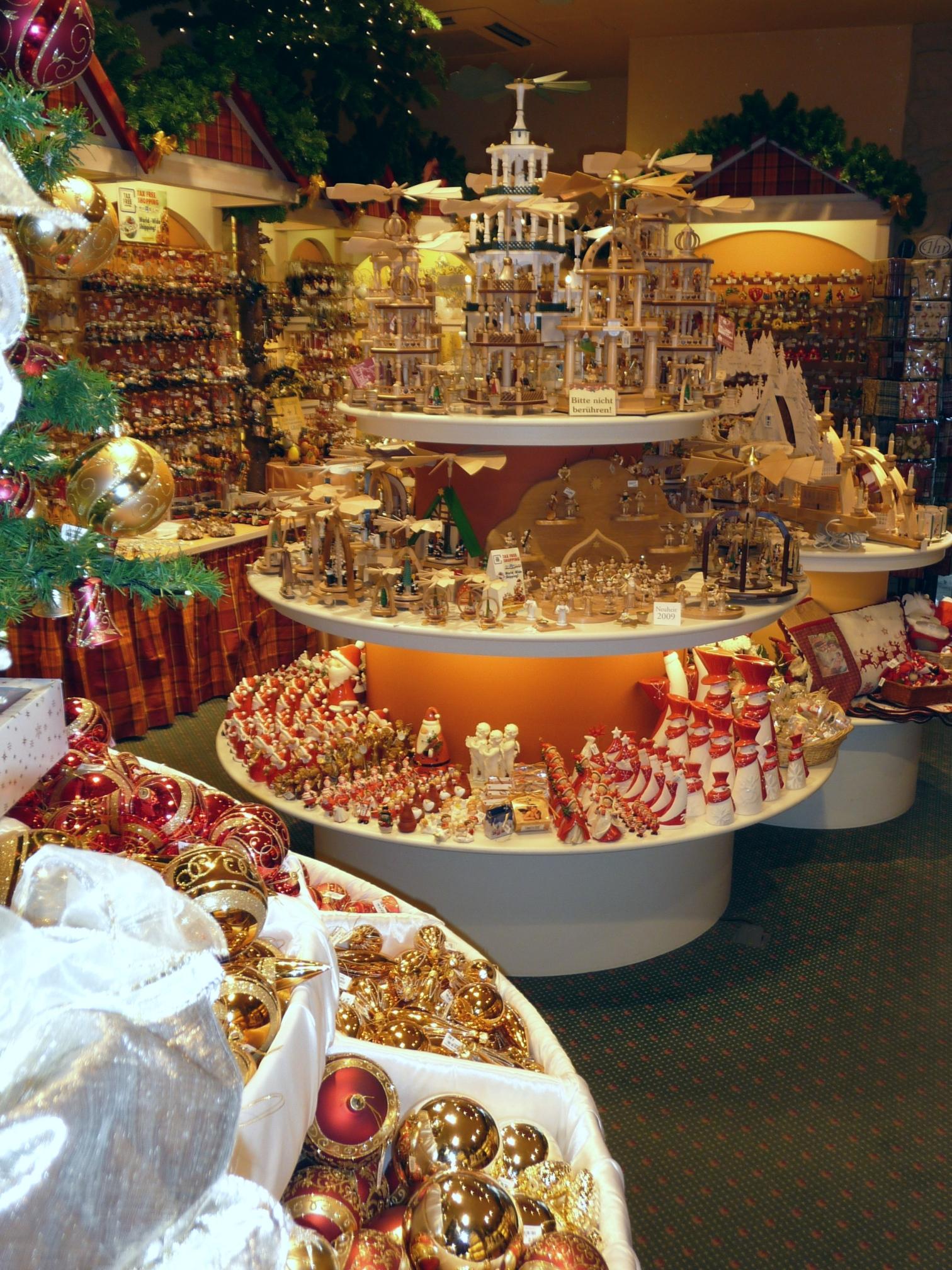 Käthe Wohlfahrt - the world famous Christmas Store