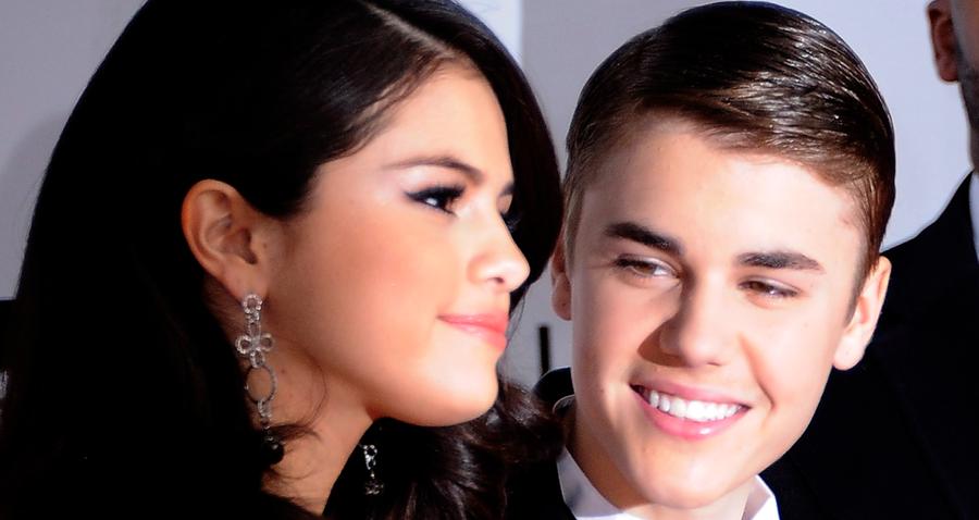 Doch schon bald folgten erste Trennungsgerüchte, Gomez und Bieber führten über Jahre hinweg eine On-Off-Liebesbeziehung, die in den Medien oft zum großen Thema wurde. Biebers Erfolg stieg trotz Liebes-Chaos allerdings ins Unermessliche, musikalisch ging es für ihn nur bergauf, auf Twitter folgten ihm 2013 so viele Fans wie keinem anderen zuvor. Ende 2014 zerbrach die Beziehung zwischen Bieber und Selena Gomez dann aber endgültig.