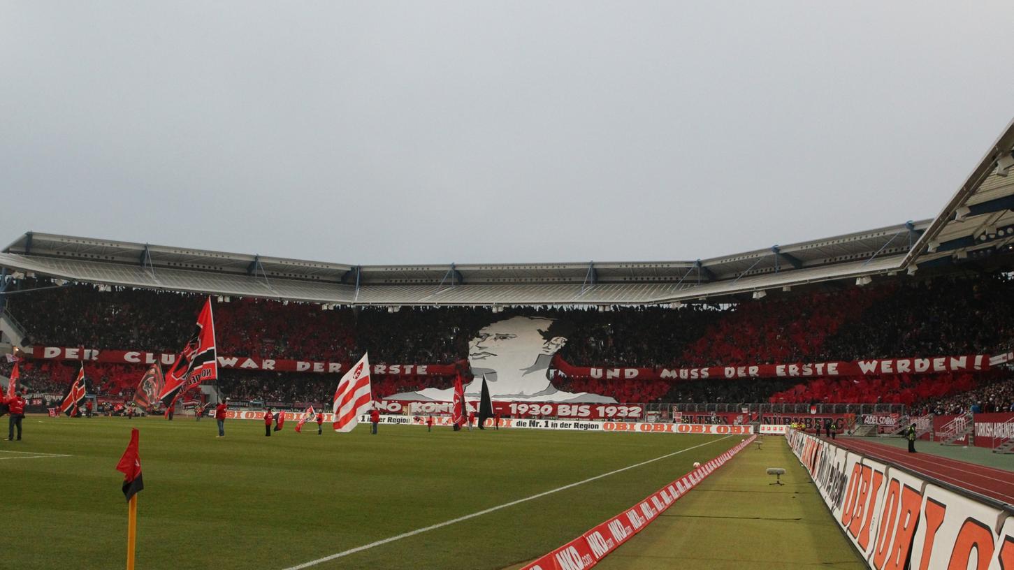 Die Jenö-Konrad-Choreographie der Club-Fans vor dem fränkisch-bayerischen-Heimderby 2012 wurde vom DFB geehrt.