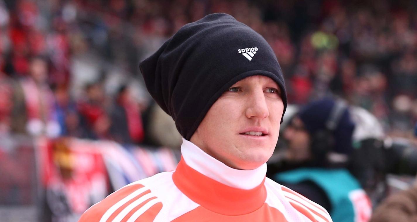 Bayern-Star Bastian Schweinsteiger ärgerte sich nach dem Spiel über die harte Gangart der Club-Spieler. Bayern-Star Bastian Schweinsteiger ärgerte sich nach dem Spiel über die harte Gangart der Club-Spieler.