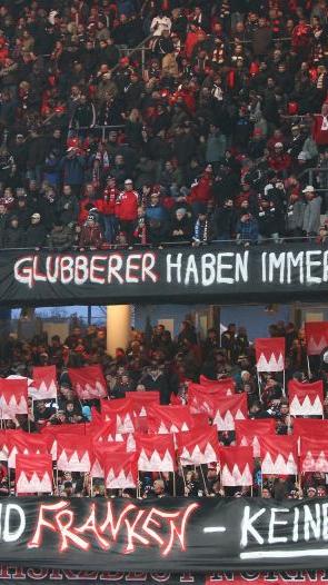 Am Samstag ist nun wieder Derby und David Nürnberg wird gegen Goliath Bayern München wieder zur Hochform auflaufen, zumindest auf den Rängen. Franken will wieder feiern, selbst ein Punkt wäre ein trifftiger Grund.