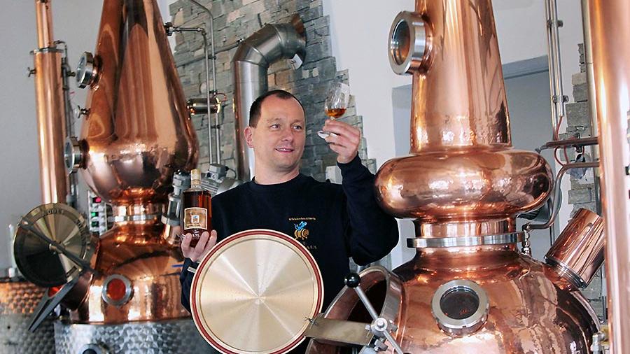 Fränkischer Whisky ganz wie in Schottland gebrannt Fränkischer Whisky ganz wie in Schottland gebrannt