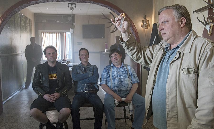 Axel Prahl (rechts) als Hauptkommissar Frank Thiel in „Das Wunder von Wolbeck“, dem Jubiläums-„Tatort“ aus Münster, der, am kommenden Sonntag ausgestrahlt wird. Axel Prahl (rechts) als Hauptkommissar Frank Thiel in „Das Wunder von Wolbeck“, dem Jubiläums-„Tatort“ aus Münster, der, am kommenden Sonntag ausgestrahlt wird.
