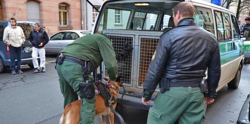 Allersberg: Polizeihund verletzt sechs Kinder