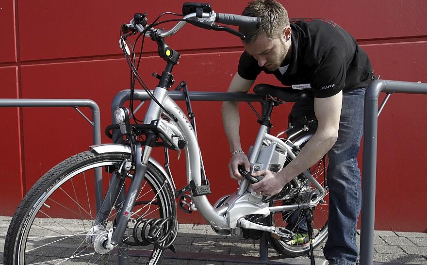 Pedelecs tanken an der Energie-Insel