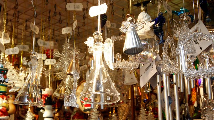 Auch Glaskunst ist beliebt bei den Besuchern des traditionsreichen Weihnachtsmarktes.
